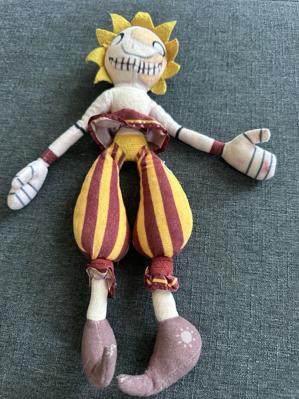 Sun / Sundrop, the Daycare Attendant from Five Nights at Freddy Security Breach